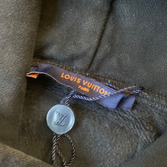 Louis Vuitton Hoodie - Picture 6 of 10